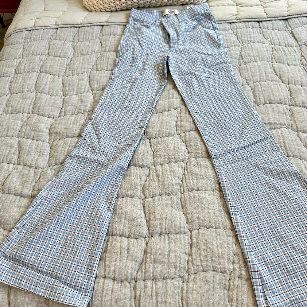 Hollister stretchy bell bottom pants